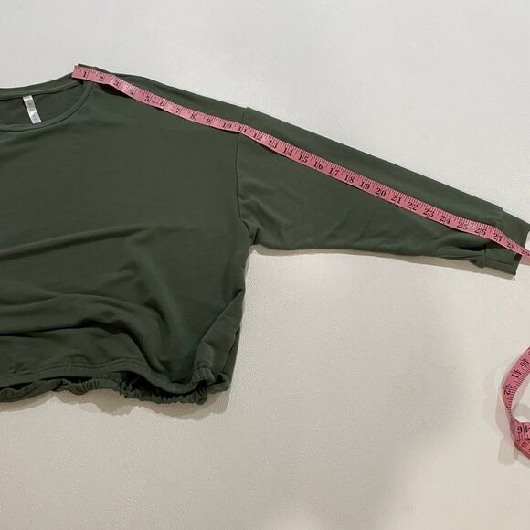 Fabletics Women’s Long Sleeve Top Medium – Olive Green Slouchy Cinched Hem Pullo - Picture 7 of 7